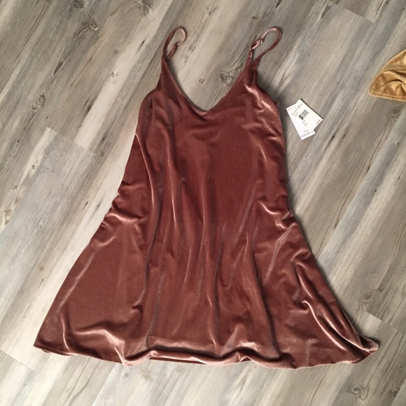 Ten Sixty Sherman Velvet Dress *NEW - Picture 2 of 4